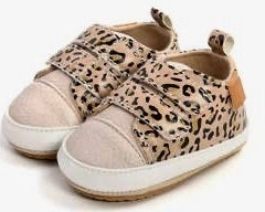 Zapatillas de velcro con leopardo